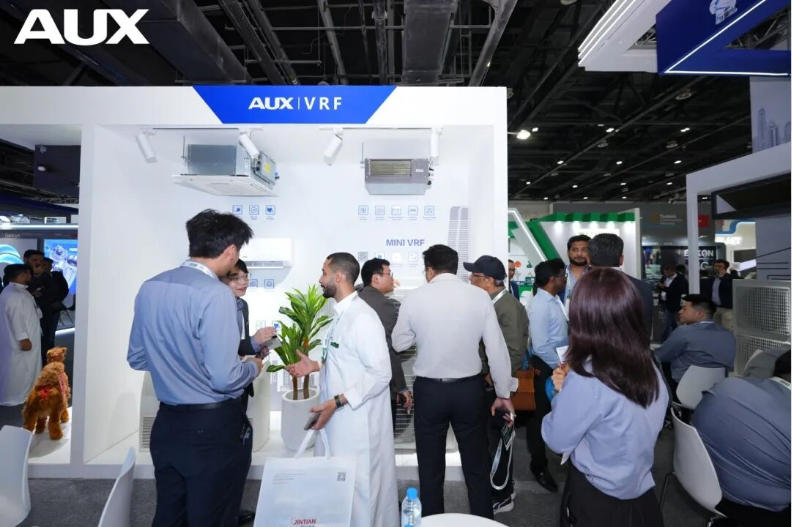 AUX奥克斯|迪拜BIG5五大行业展海外特装展位展览项目现场图01